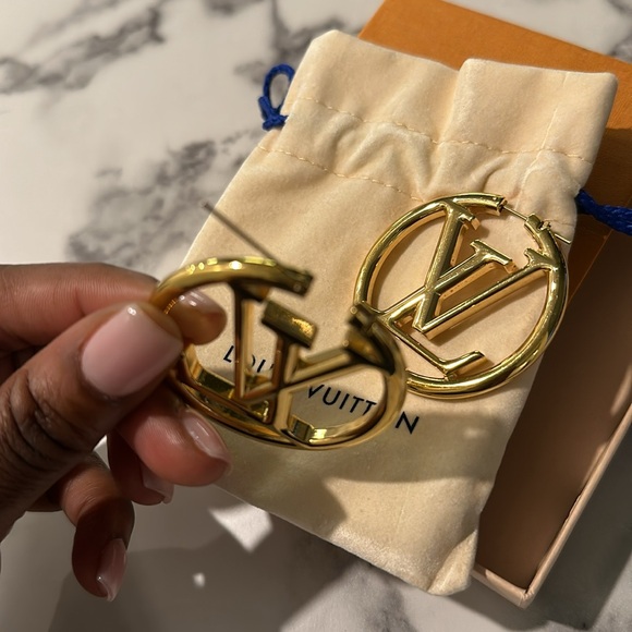Women’s Louis Vuitton earrings - Picture 4 of 4
